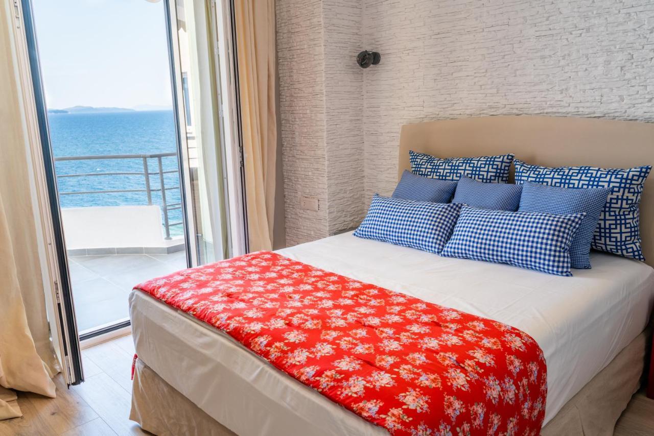 Limani Luxury Apartments Beachfront Саранда Экстерьер фото